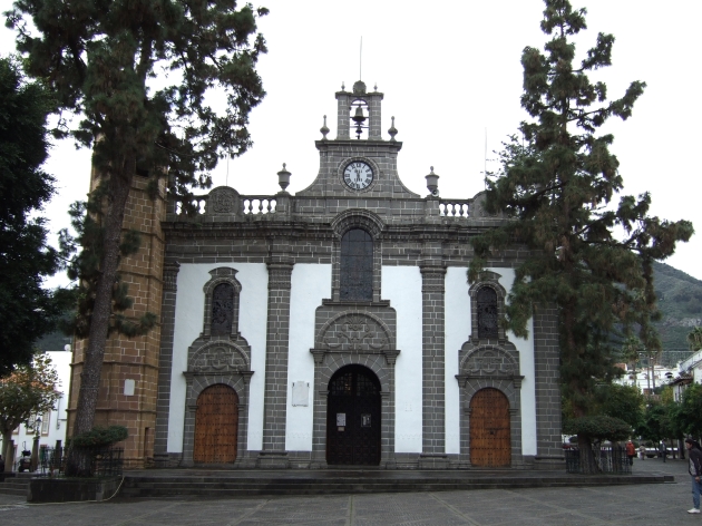 Basílica_de_Nuestra_Señora_del_Pino_en_Teror